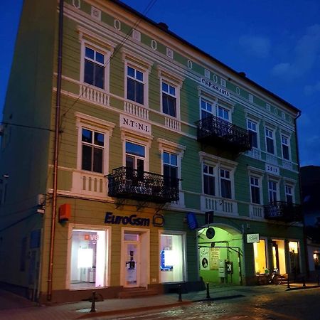 Sissy Vendégház Tîrgu Secuiesc Exterior foto