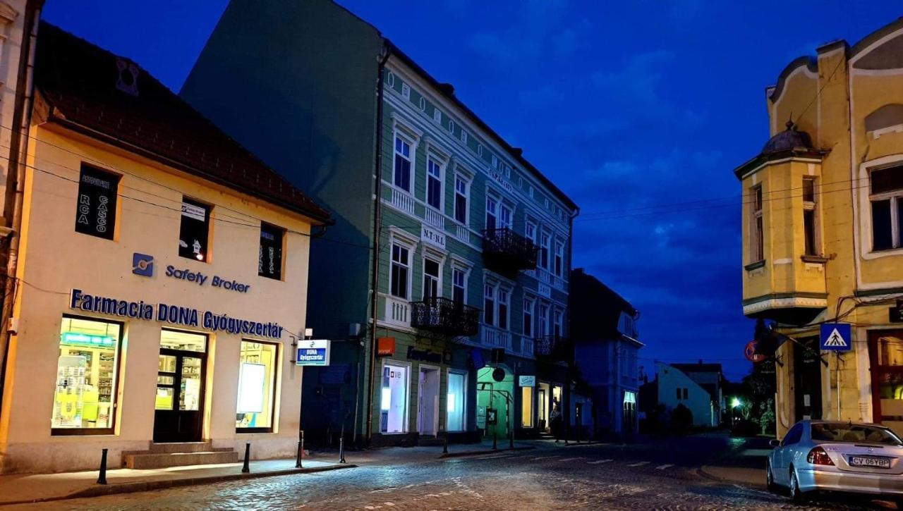 Sissy Vendégház Tîrgu Secuiesc Exterior foto