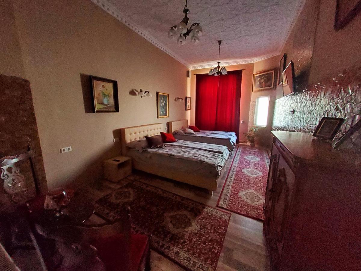 Sissy Vendégház Tîrgu Secuiesc Exterior foto