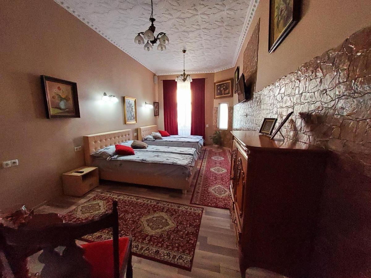 Sissy Vendégház Tîrgu Secuiesc Exterior foto
